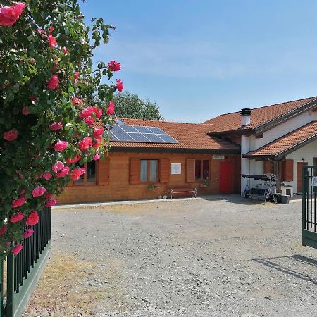 Agriturismo Bio Apipoli Montano Lucino Exterior photo